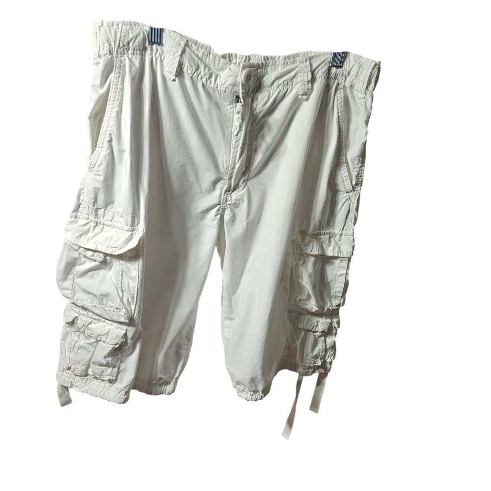 Mens White Cargo Shorts With Multiple Pockets & Elastic Waistband